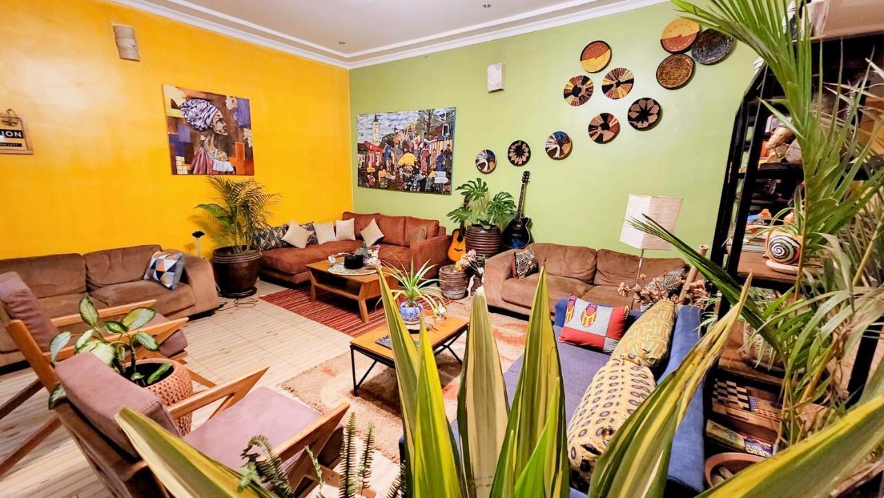 Yambi Guesthouse Кигали Екстериор снимка