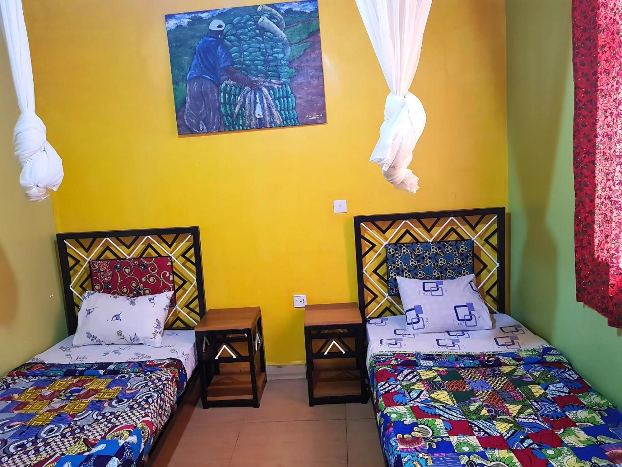 Yambi Guesthouse Кигали Екстериор снимка