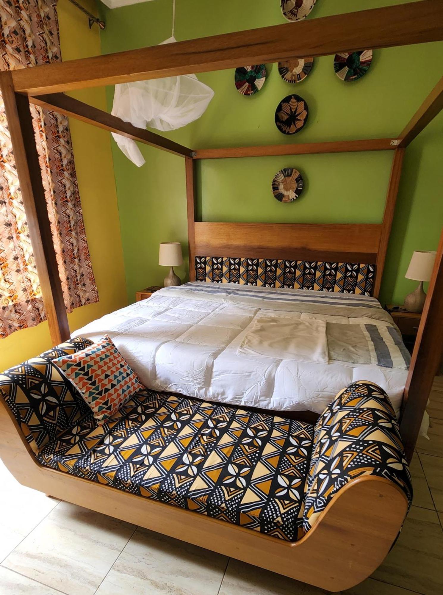 Yambi Guesthouse Кигали Екстериор снимка